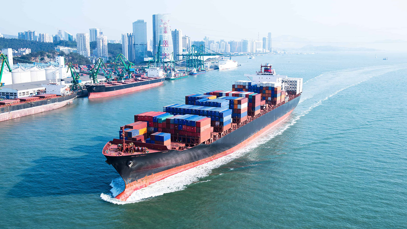Tráfico marítimo lejano oriente - Un nudo logístico y sin soluciones mágicas