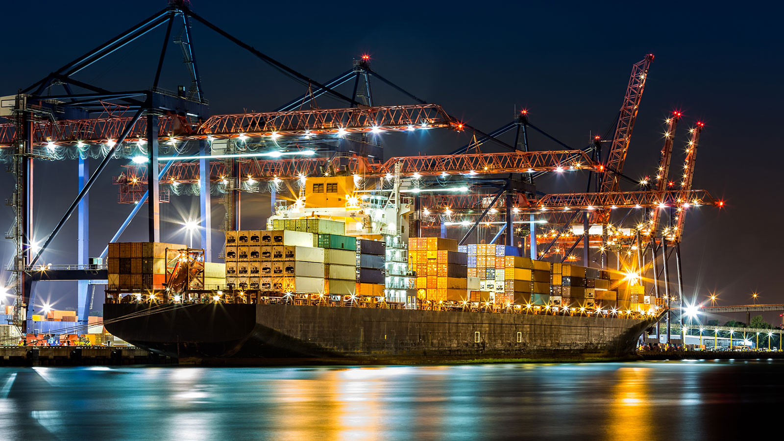 Contracción de la industria del transporte marítimo